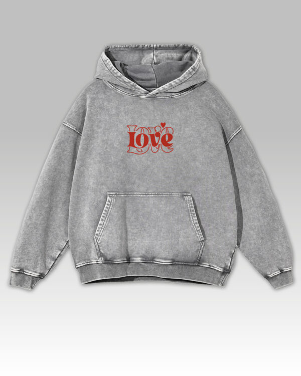 Bluza oversize z kapturem <br>Haft czerwone LOVE <br>Efekt sprania